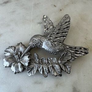 Spoontiques- Vintage Lead-Free Pewter Hummingbird Brooch.